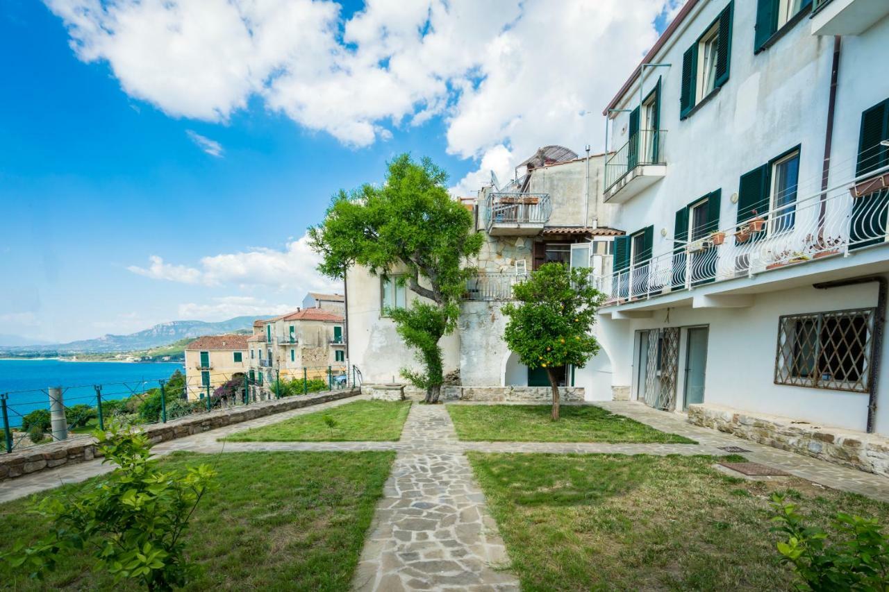 Borgo Dei Saraceni - Suites & Apartments Агрополі Екстер'єр фото